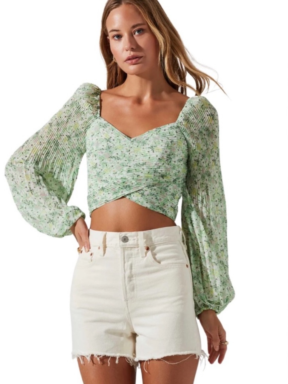 ASTR THE LABEL Bonnie Floral Pleated Cropped Top Wide Sleeve Boho M Green